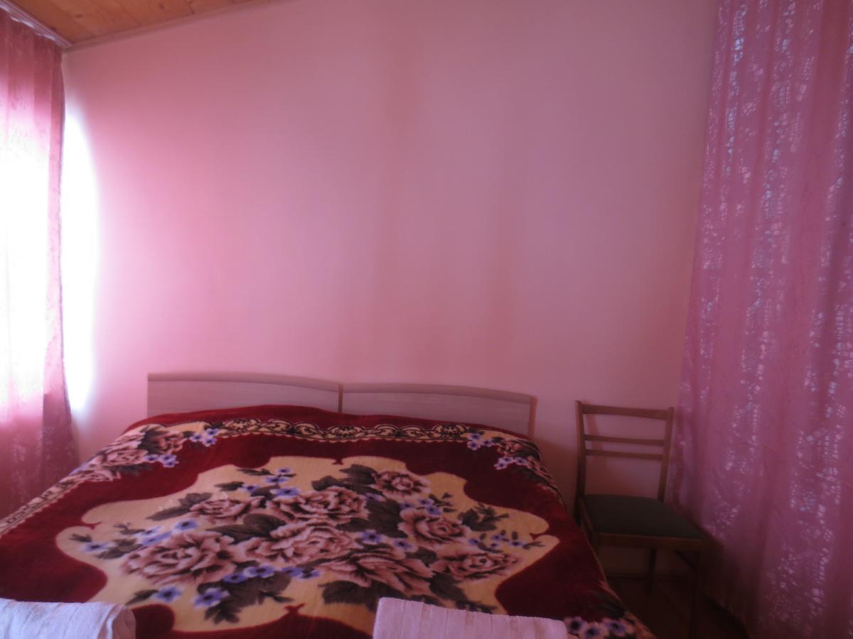 מסטיה Irma Beso & Aleko Khergianis Guesthouse מראה חיצוני תמונה